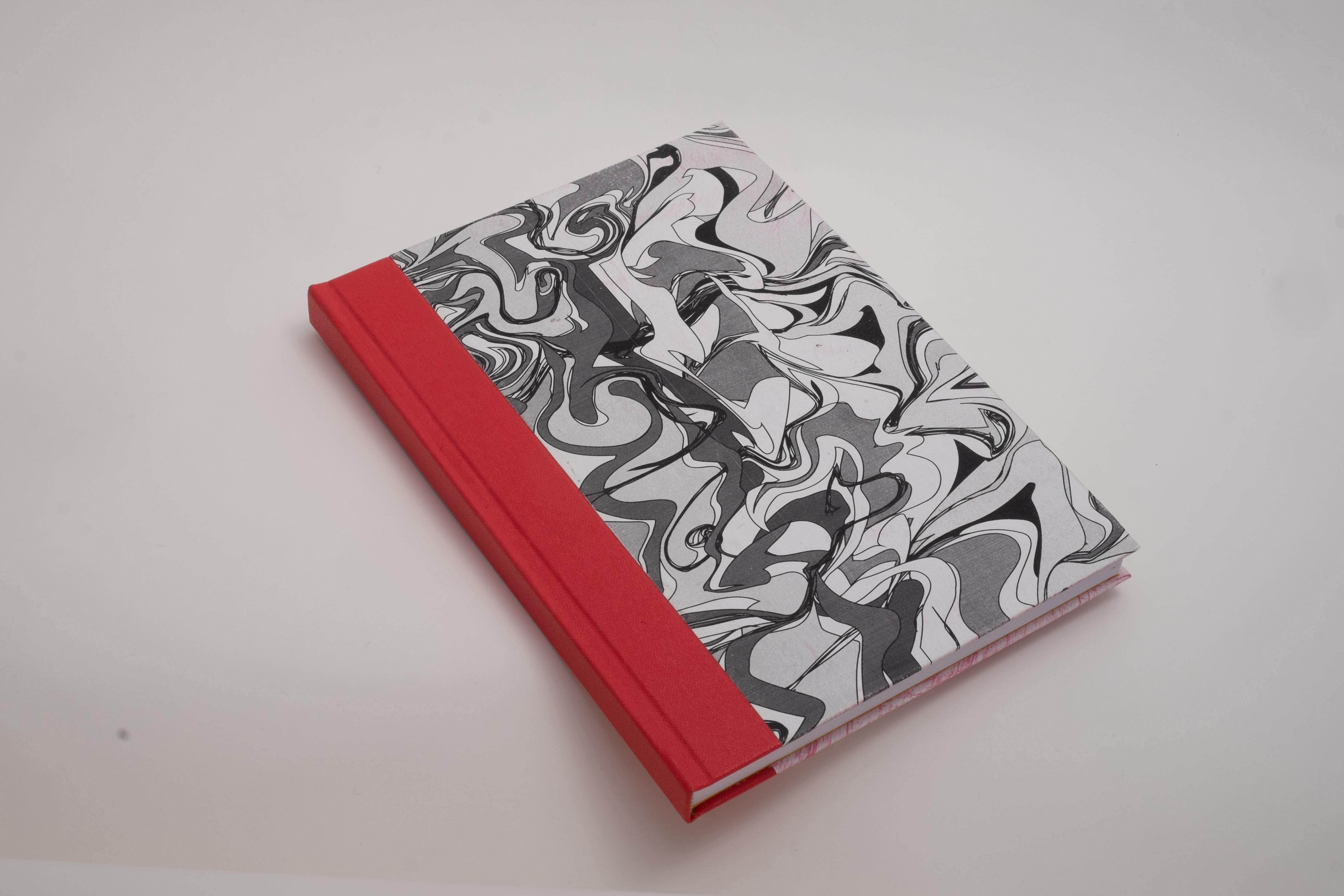 2011 Buch Rot Marmorpapier